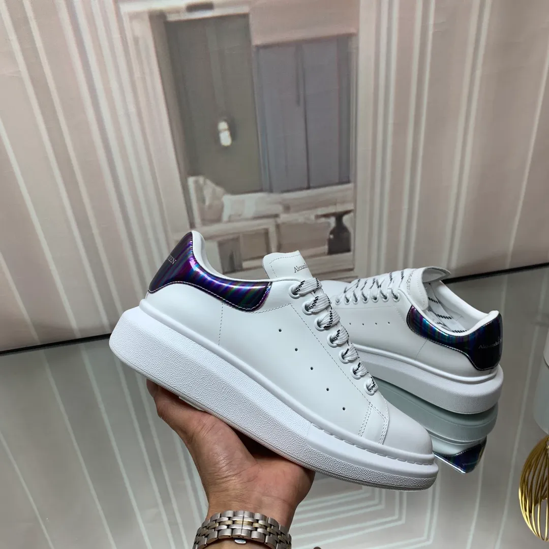 👟👟Ex-factory price 560👟👟 Professional McQueen factory. Top version. Couple style Alexander McQUEEN high version has been upgraded to the highest quality again✅ 💪McQueen Spring, Summer, Autumn and Winter top version Purchasing level✅ Recruiting national online and offline agents to join🤝 🏆Fabric: Original materials imported from Italy. Texture, water-resistant and non-discoloring 🏆Inner lining: ️A-grade Italian imported lining resistant to dirt, sweat-absorbent, breathable and comfortable 🏆Foot pads: top-grade imported Italian super-soft cowhide leather 🏆Outsole: PU+counter 1:1 🏆Shoe box: original white box. Plus white flip cover for double-layer protection. Cloth bag. Handbag. Certificate of 1:1 mold opening, 4-piece set. Delivered with a pair of shoelaces. 🖕🏿🖕🏿🖕🏿You can choose any pair of shoelaces in any color of our factory 🏆Code number: women’s 34-41. men’s 38-46 🏆Special remarks (women’s size 34.40.41, men’s size 38.45.46 is customized, no returns or exchanges) Win-win cooperation🤝